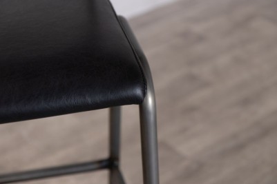 shoreditch-stool-vintage-black-seat